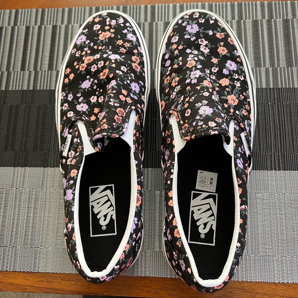 Classic Slip-On Floral Covered Ditsy
